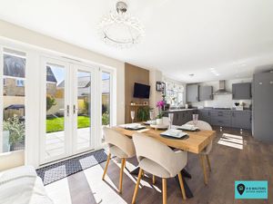 Kitchen/Diner - click for photo gallery